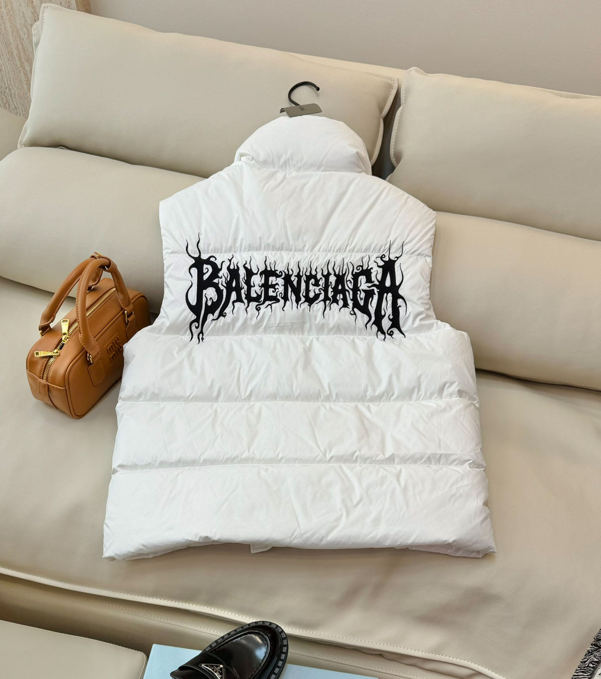 Дамски пухен елек