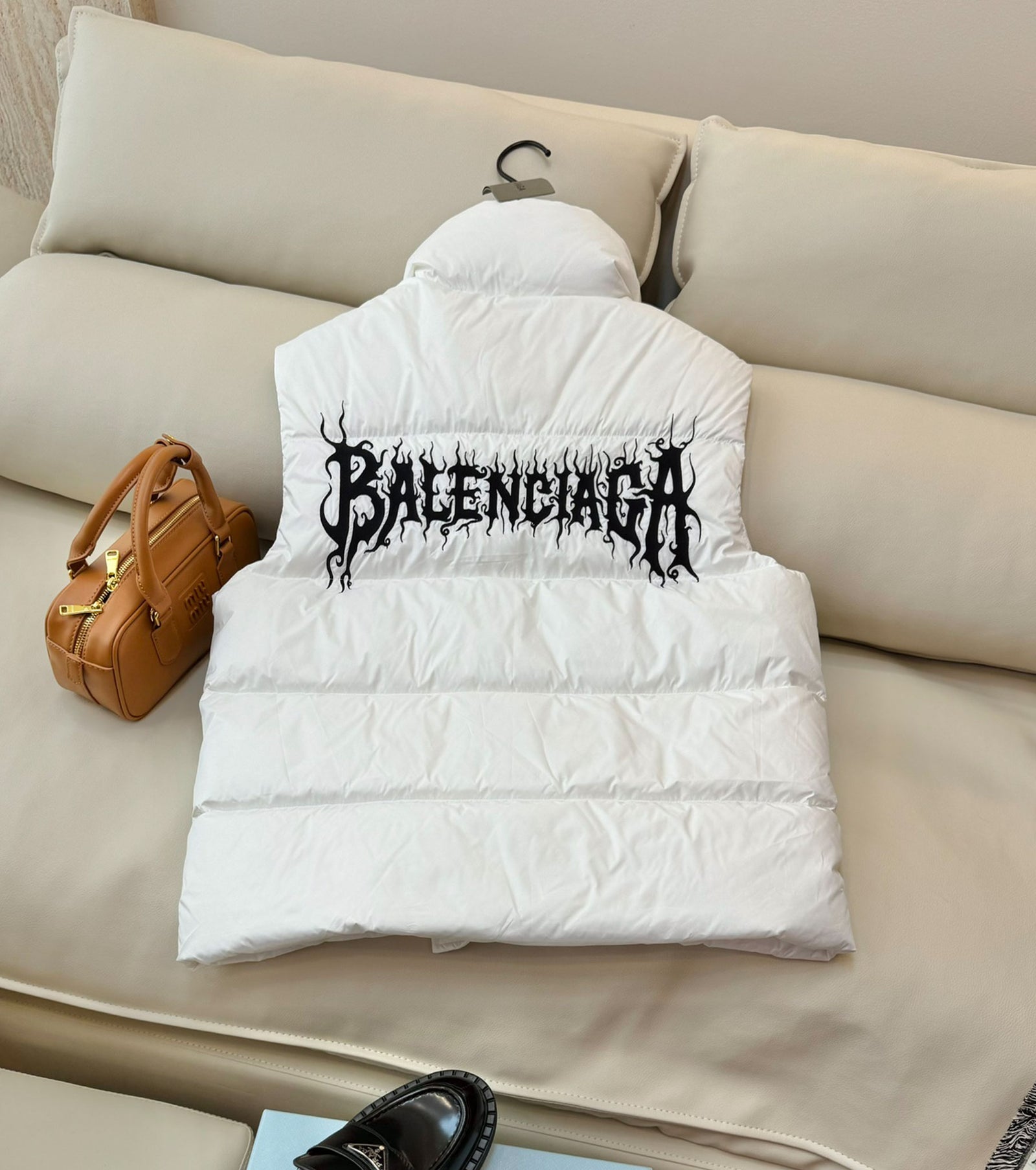 Дамски пухен елек