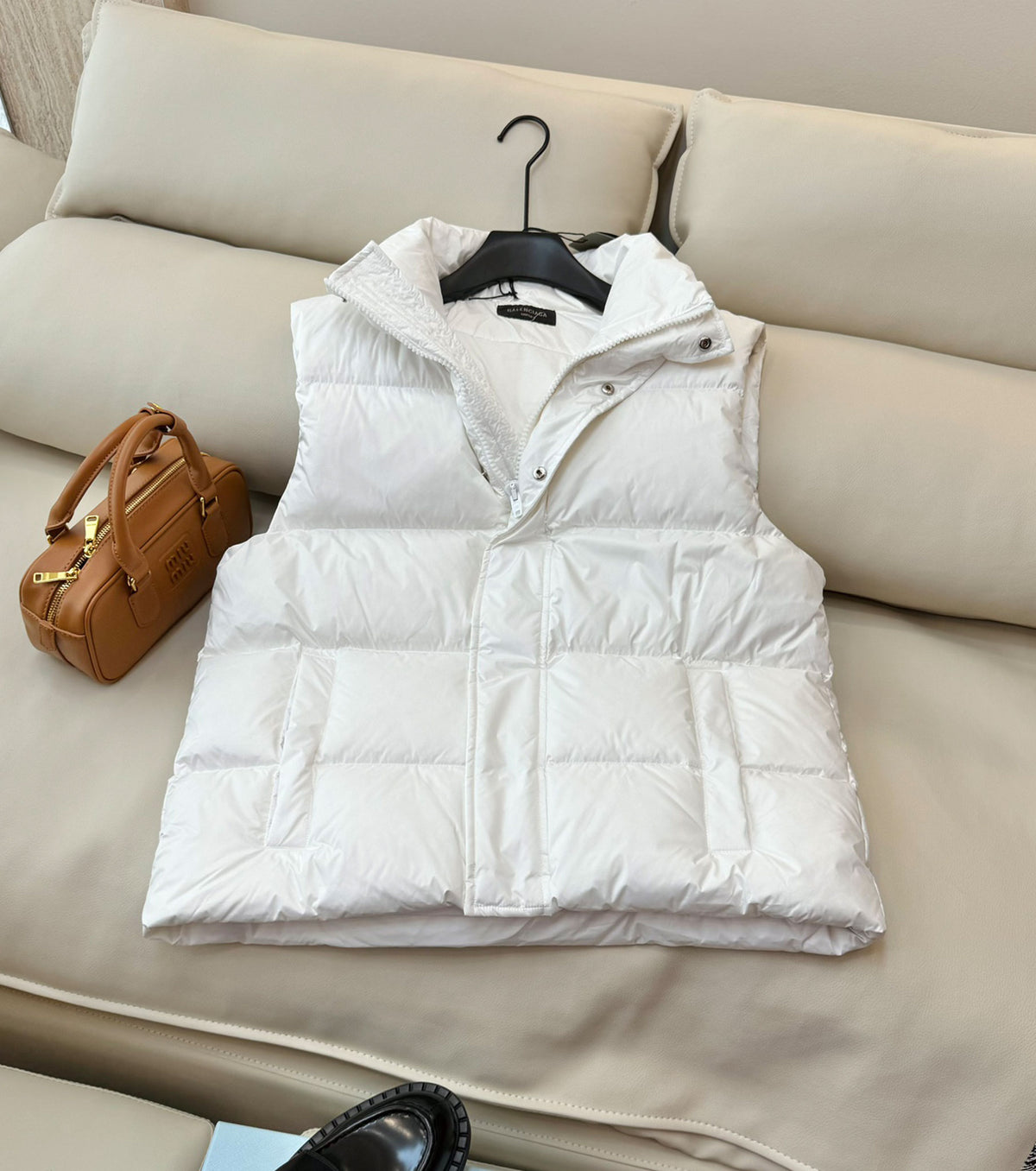 Дамски пухен елек