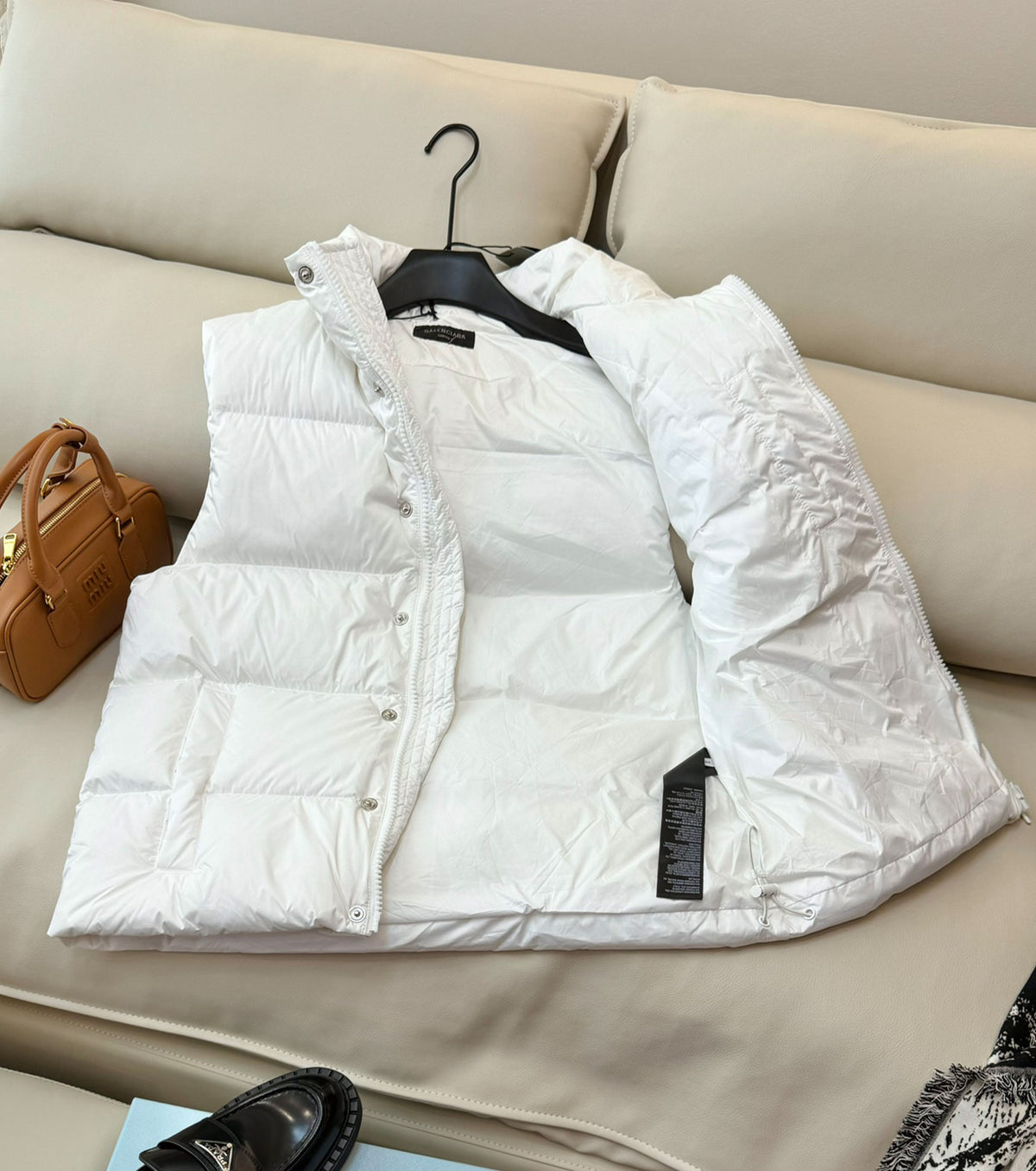 Дамски пухен елек