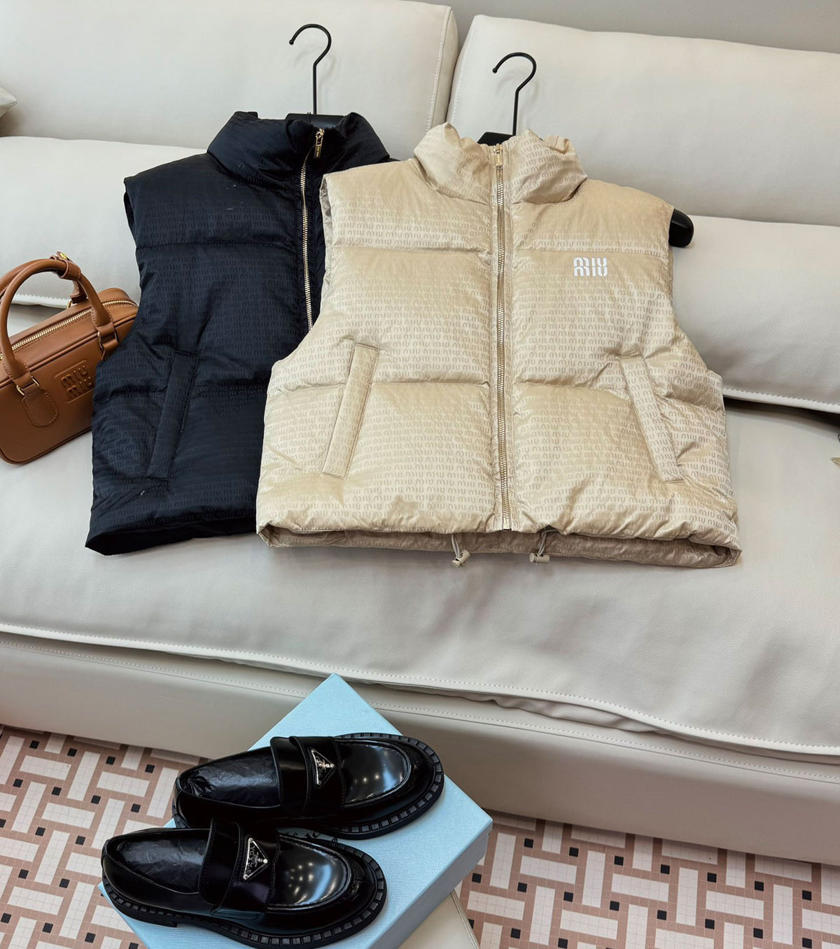 Дамски пухен елек