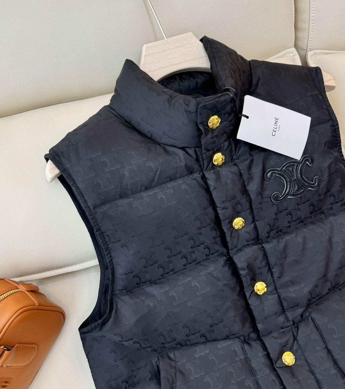 Дамски пухен елек