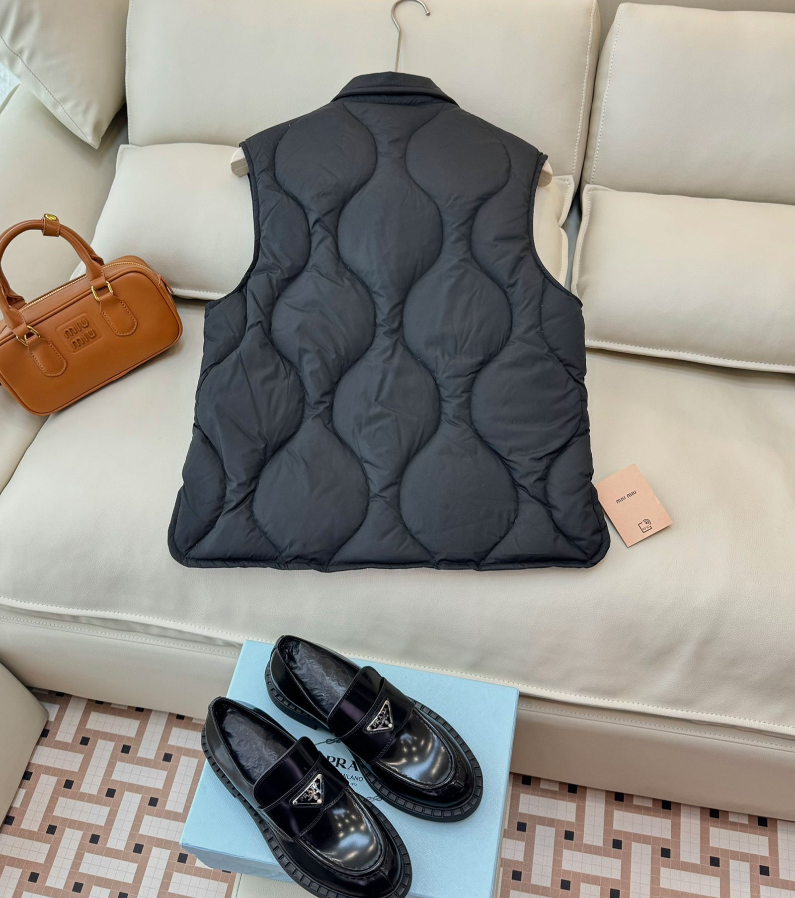 Дамски пухен елек