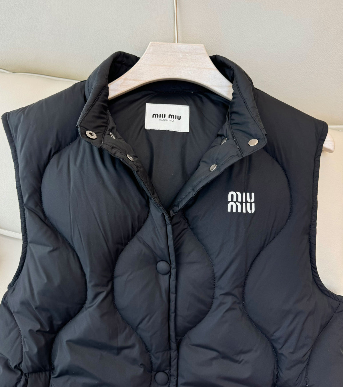 Дамски пухен елек