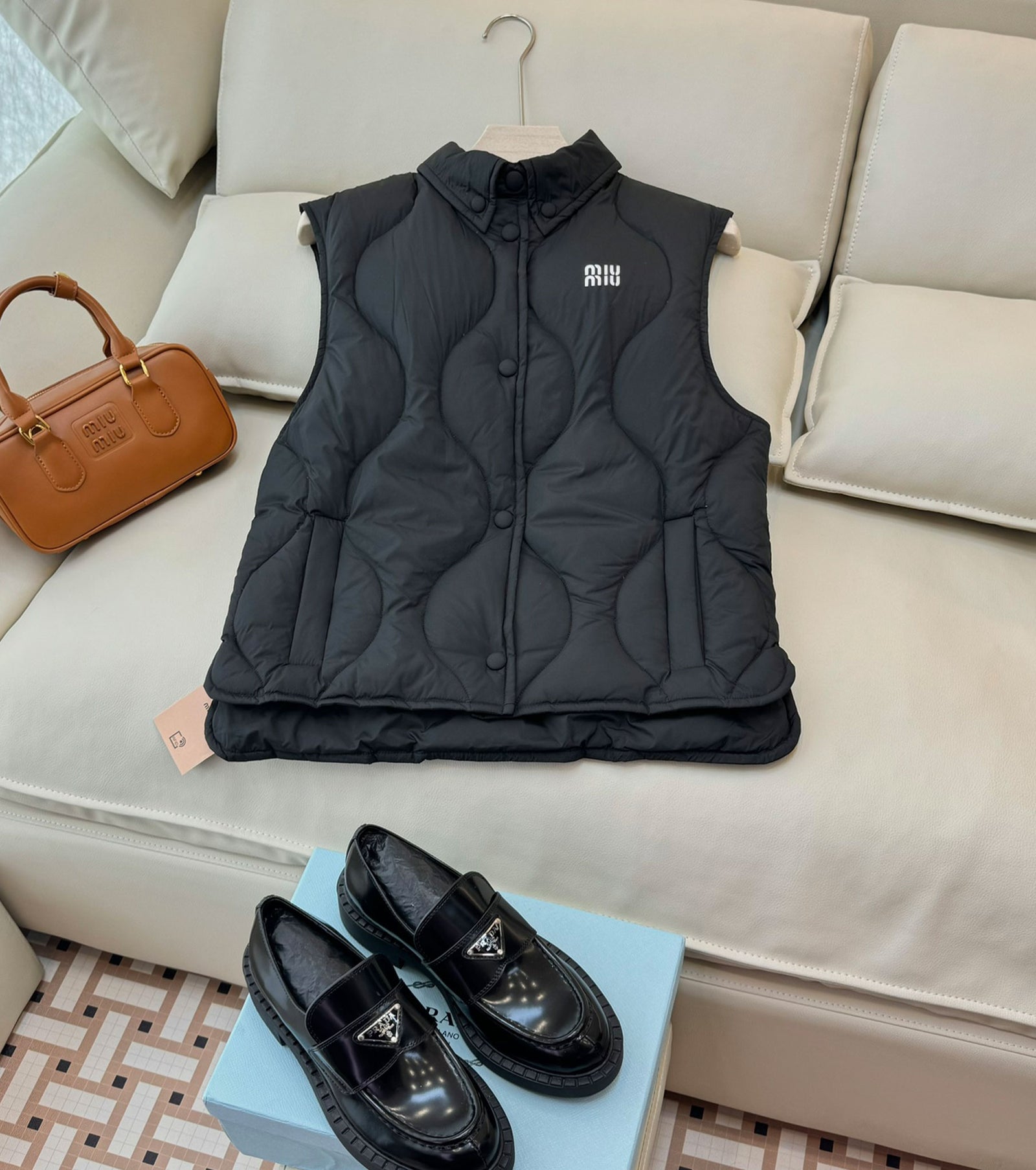 Дамски пухен елек