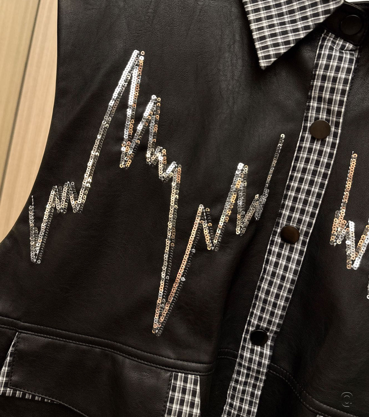 Дамски елек