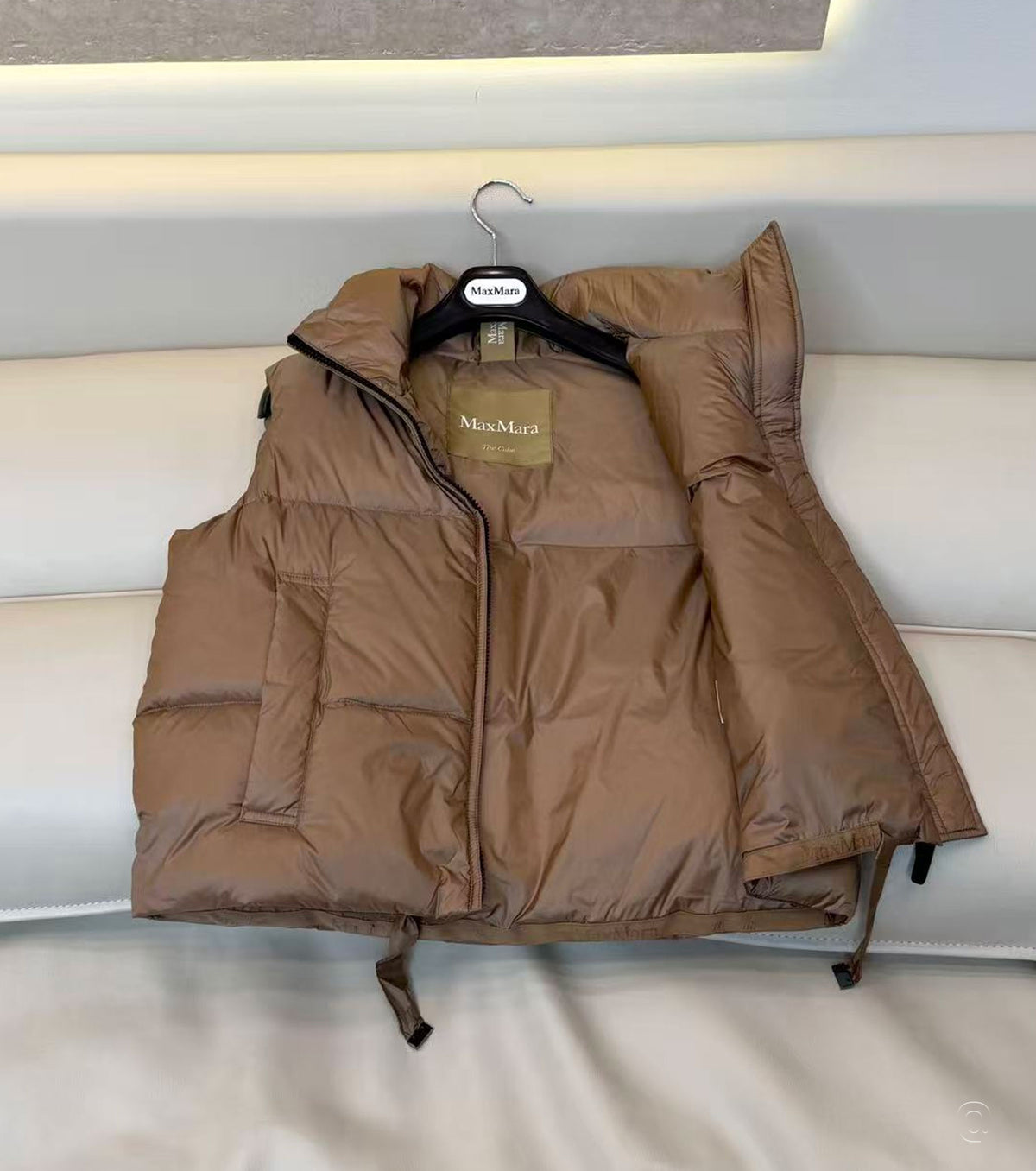 Women vest