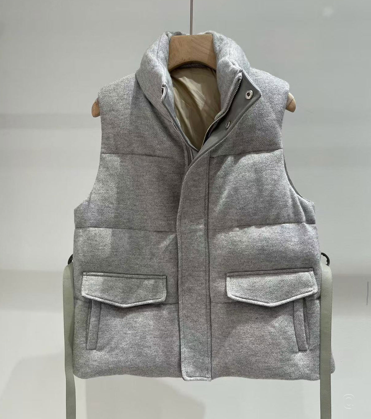 Дамски елек от гъши пух