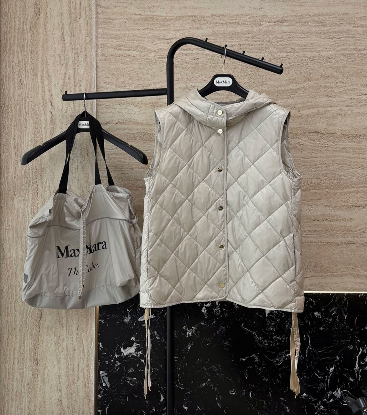 Дамски елек от гъши пух