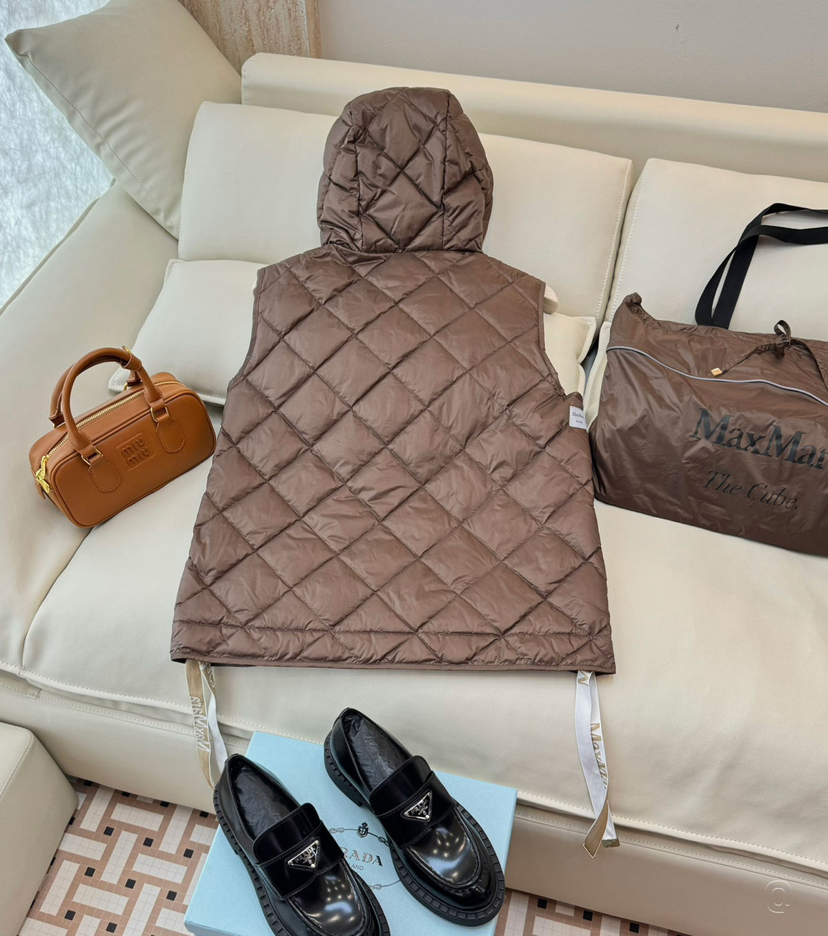 Дамски елек от гъши пух