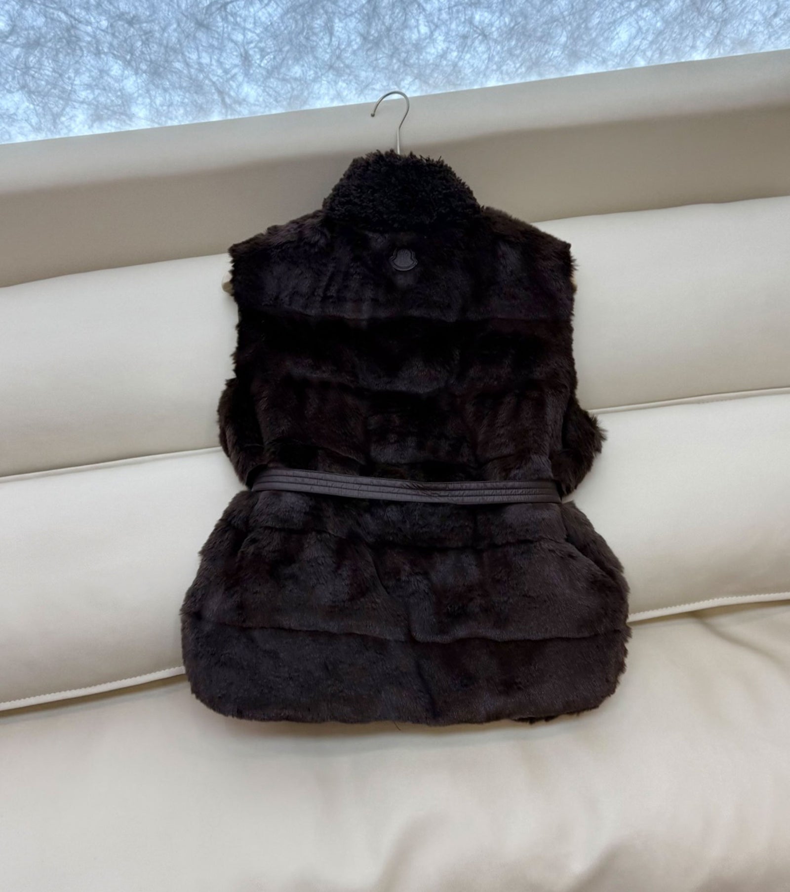 Дамски пухен елек